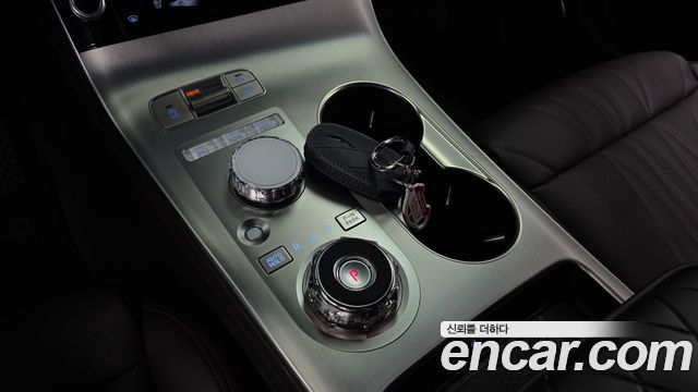 Genesis GV70 2.5T Gasoline AWD 2025 — фото 9