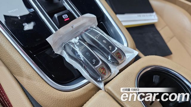 Porsche Panamera (971) 3.0 AWD 2018 — фото 35