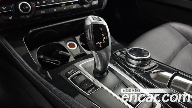 BMW 5 Series (F10) 520d 2014 — фото 9