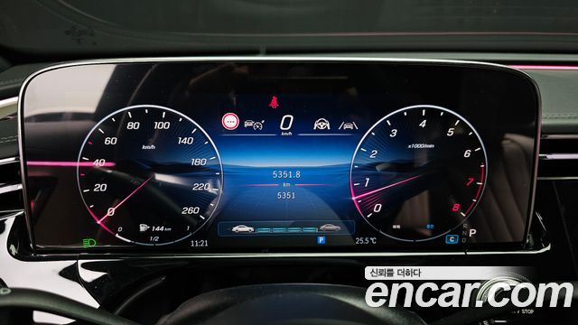 Mercedes-Benz E-Class (W214) E300 4MATIC AMG Line 2026 — фото 8
