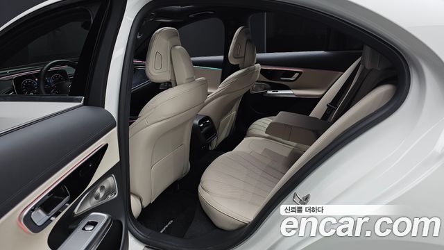 Mercedes-Benz E-Class (W214) E300 4MATIC AMG Line 2026 — фото 12