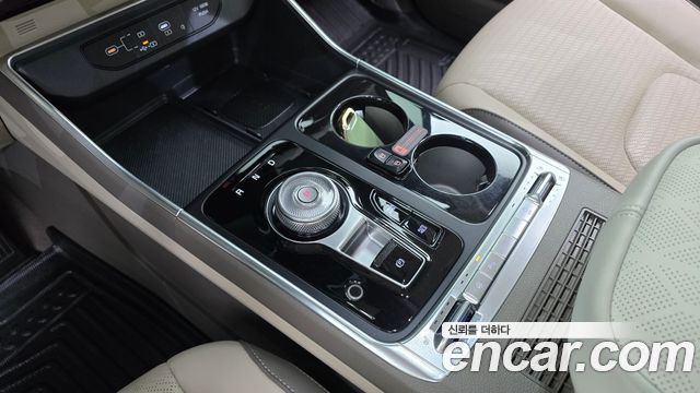 Kia Carnival (IV) HEV 4-Seater Hi Limousine Signature 2025 — фото 9