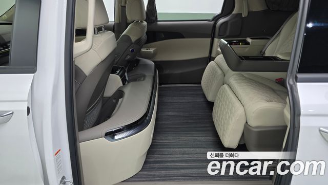 Kia Carnival (IV) HEV 4-Seater Hi Limousine Signature 2025 — фото 12