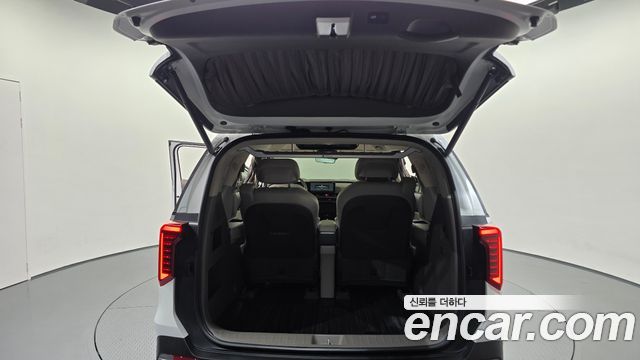 Kia Carnival (IV) HEV 4-Seater Hi Limousine Signature 2025 — фото 20