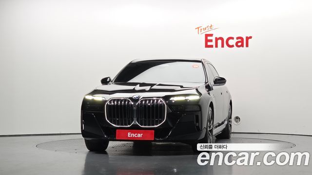 BMW 7 Series (G70) 750e xDrive M Sport 2023 — фото 3