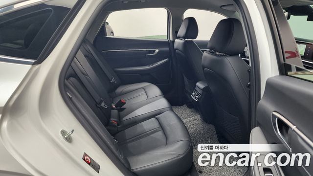 Hyundai Sonata (DN8) 2.0 Premium Plus 2022 — фото 11