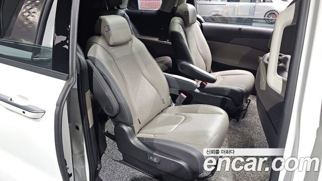 Kia Carnival (IV) Gasoline 9-Seater Noblesse 2024 — фото 12