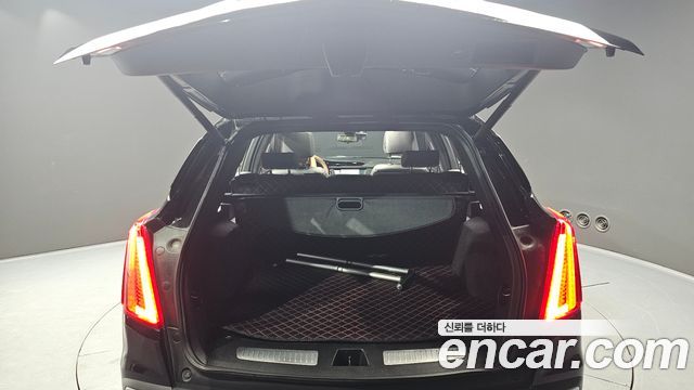 Cadillac XT5 3.6 Platinum 2018 — фото 20