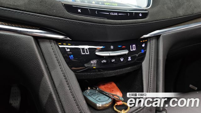 Cadillac XT5 3.6 Platinum 2018 — фото 30