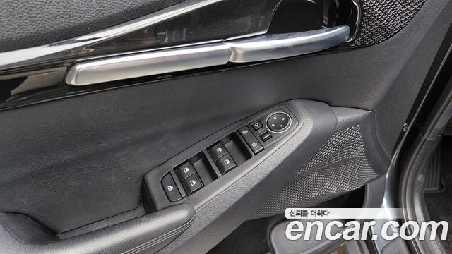Kia Seltos Gasoline 1.6 Turbo 2WD Signature 2023 — фото 14
