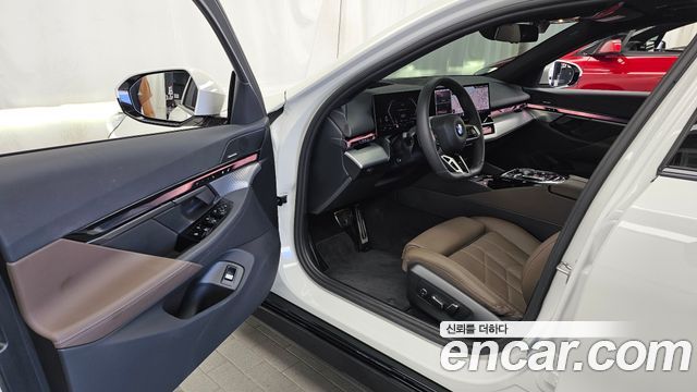 BMW 5 Series (G60) 520i M Sport 2026 — фото 10