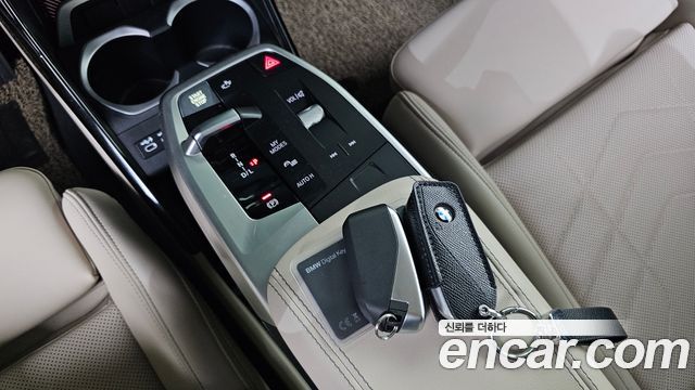 BMW X1 (U11) sDrive 20i xLine 2024 — фото 9