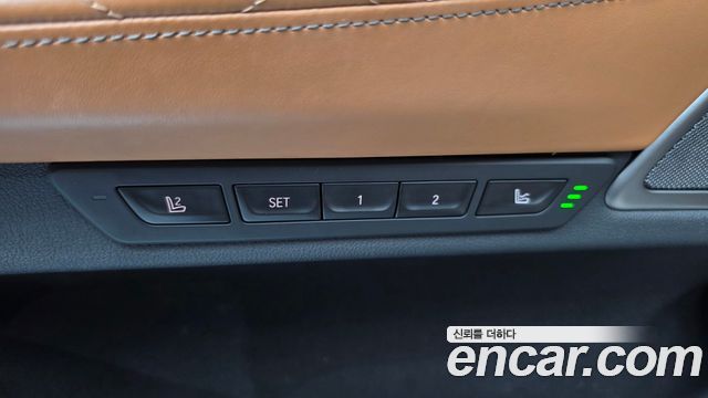 BMW 7 Series (G11) 740Li xDrive Design Pure Excellence 2020 — фото 12