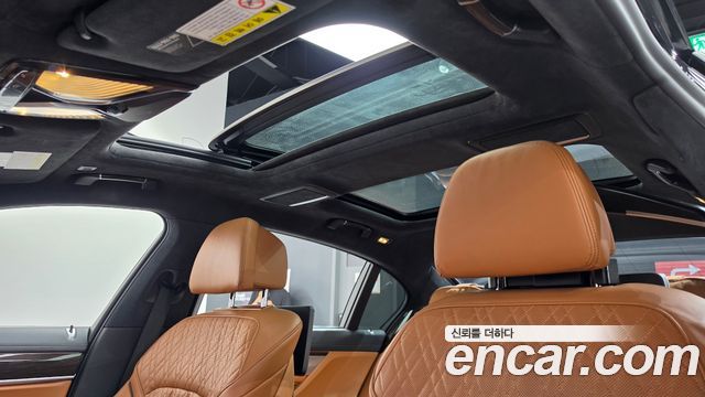 BMW 7 Series (G11) 740Li xDrive Design Pure Excellence 2020 — фото 19