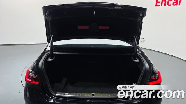 BMW 7 Series (G11) 740Li xDrive Design Pure Excellence 2020 — фото 27
