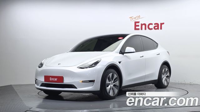 Tesla Model Y Long Range AWD 2022 — фото 1