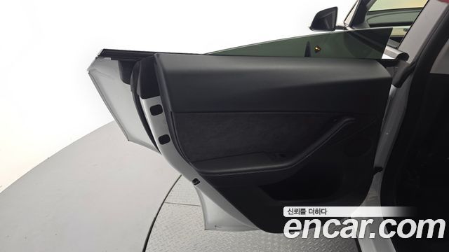 Tesla Model Y Long Range AWD 2022 — фото 25