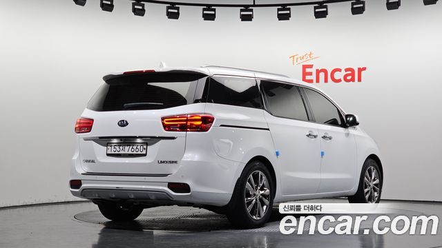 Kia Carnival Gasoline 7-Seater Limousine President 2019 — фото 2