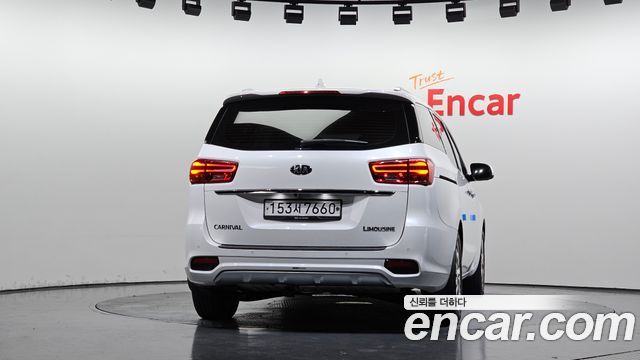 Kia Carnival Gasoline 7-Seater Limousine President 2019 — фото 4