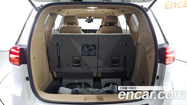 Kia Carnival Gasoline 7-Seater Limousine President 2019 — фото 18