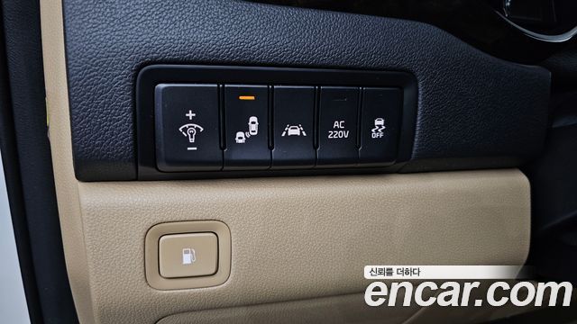 Kia Carnival Gasoline 7-Seater Limousine President 2019 — фото 27