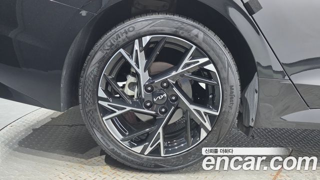 Kia K5 (III) 2.0 LPi Signature 2025 — фото 5