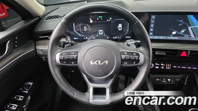 Kia K5 (III) 2.0 LPi Signature 2025 — фото 15
