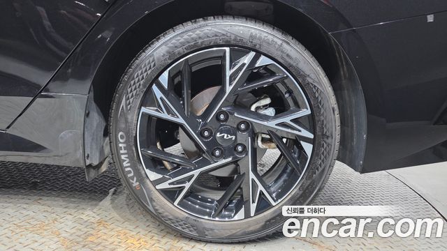 Kia K5 (III) 2.0 LPi Signature 2025 — фото 21