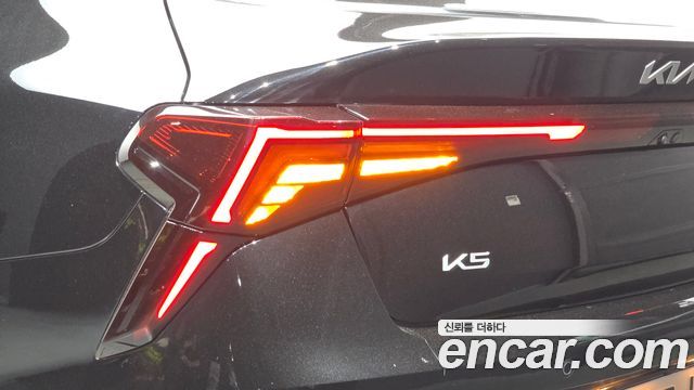 Kia K5 (III) 2.0 LPi Signature 2025 — фото 23