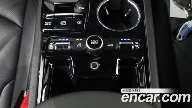 Kia K5 (III) 2.0 LPi Signature 2025 — фото 29