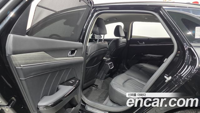 Kia K5 (III) 2.0 LPi Signature 2025 — фото 31