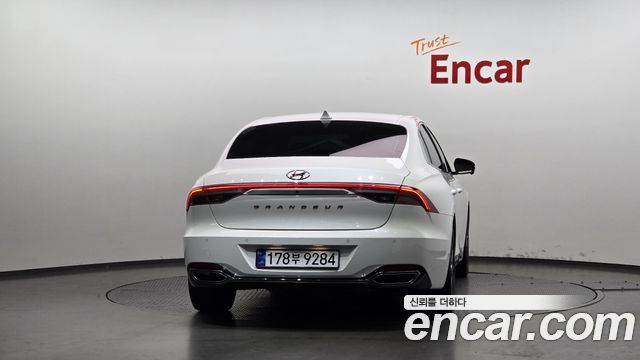 Hyundai Grandeur (IG) 2.5 Le Blanc 2023 — фото 4