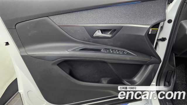 Peugeot 5008 (II) 1.6 BlueHDi GT Line 2019 — фото 29