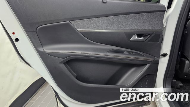 Peugeot 5008 (II) 1.6 BlueHDi GT Line 2019 — фото 30
