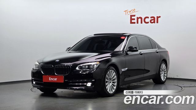 BMW 7 Series (F01) 740Li