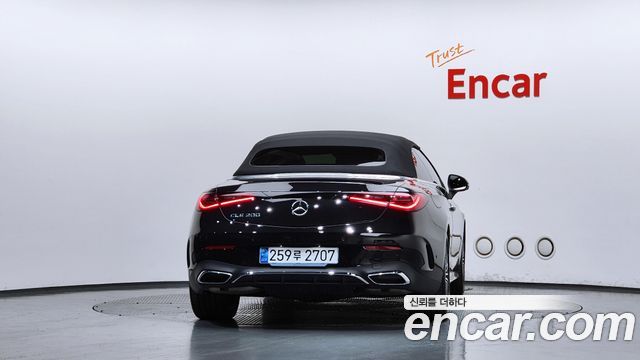 Mercedes-Benz CLE-Class (C236) CLE200 Cabriolet 2024 — фото 4