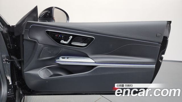 Mercedes-Benz CLE-Class (C236) CLE200 Cabriolet 2024 — фото 31
