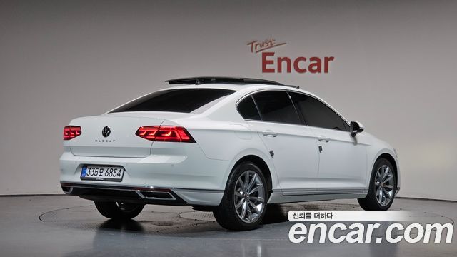 Volkswagen Passat GT (B8) 2.0 TDI Prestige 2022 — фото 2