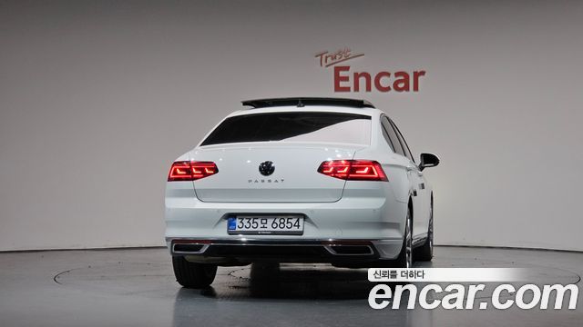 Volkswagen Passat GT (B8) 2.0 TDI Prestige 2022 — фото 4