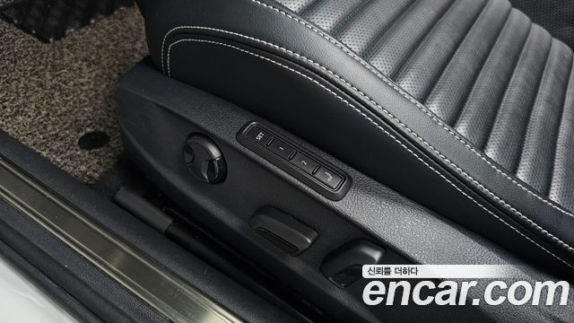Volkswagen Passat GT (B8) 2.0 TDI Prestige 2022 — фото 37