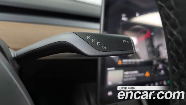 Tesla Model Y Long Range AWD 2021 — фото 9