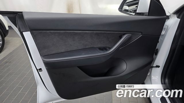 Tesla Model Y Long Range AWD 2021 — фото 24