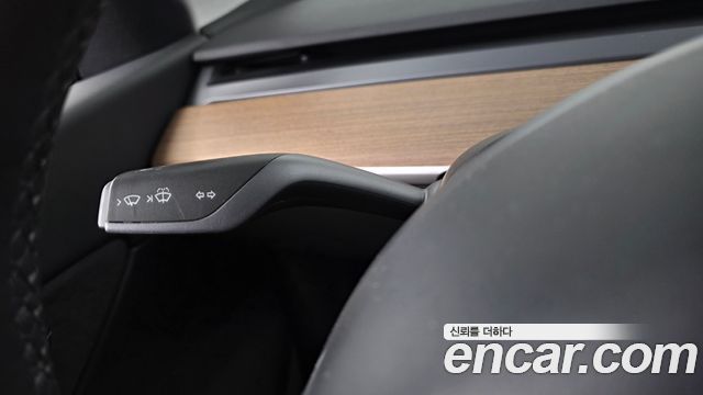 Tesla Model Y Long Range AWD 2021 — фото 27