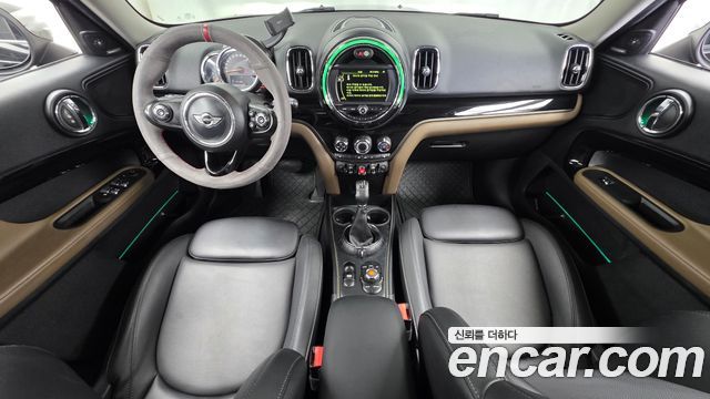 MINI Cooper D Countryman ALL4 2nd 2018 — фото 7