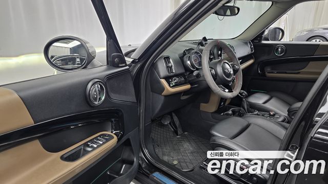 MINI Cooper D Countryman ALL4 2nd 2018 — фото 10
