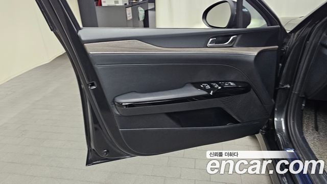 Kia K5 (III) 2.0 Noblesse 2021 — фото 24