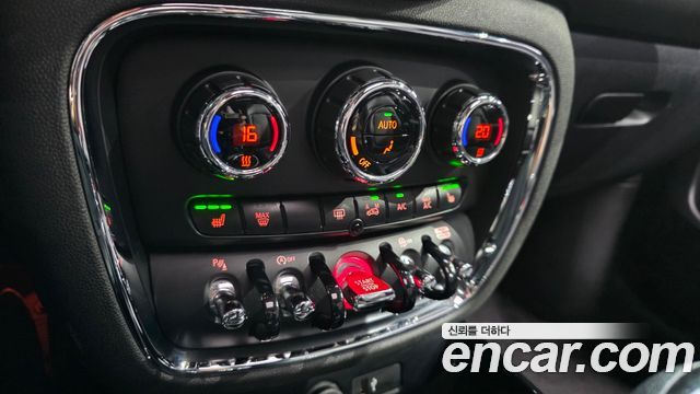 MINI Cooper D Clubman High 2nd 2020 — фото 18