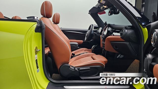 MINI Cooper S Convertible Classic Third Generation 2022 — фото 26