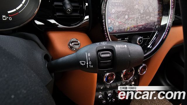 MINI Cooper S Convertible Classic Third Generation 2022 — фото 27