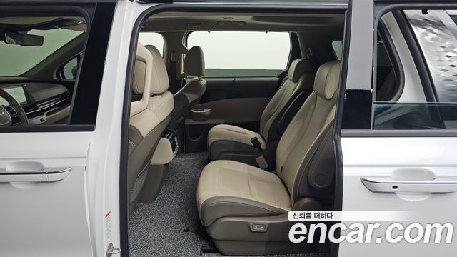 Kia Carnival (IV) HEV 9seater Signature 2025 — фото 11